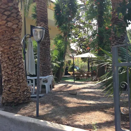 Residenza Altmar * בריאטיקו